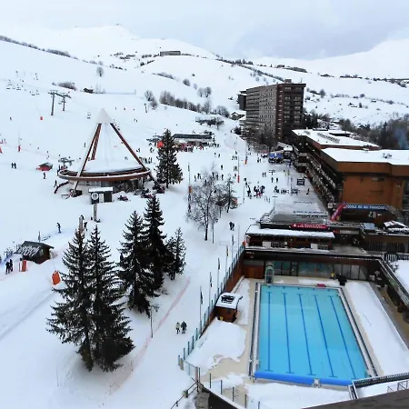 Apartment Renove Au Pied Des Pistes Avec 2 Balcons, Piscine Et Wifi - Fr-1-267-198 Le Corbier